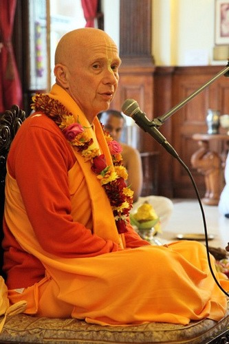 Special Guest Speaker | Monday, August 1st @7:00pm | His Holiness Candramauli Swami | A Spiritual Discourse